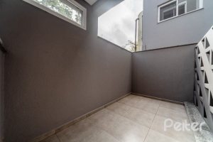 Casa em Condomínio à venda com 296m², 4 dormitórios, 2 suítes, 3 vagas, no bairro Tristeza em Porto Alegre