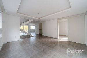 Casa em Condomínio à venda com 296m², 4 dormitórios, 2 suítes, 3 vagas, no bairro Tristeza em Porto Alegre