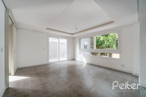 Casa em Condomínio à venda com 296m², 4 dormitórios, 2 suítes, 3 vagas, no bairro Tristeza em Porto Alegre