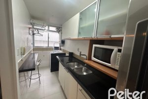Apartamento à venda com 42m², 1 dormitório, 1 vaga, no bairro Tristeza em Porto Alegre