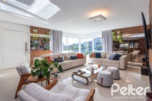 Casa em Condomínio à venda com 253m², 3 dormitórios, 3 suítes, 2 vagas, no bairro Alphaville em PORTO ALEGRE