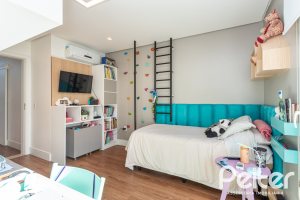 Casa em Condomínio à venda com 253m², 3 dormitórios, 3 suítes, 2 vagas, no bairro Alphaville em PORTO ALEGRE