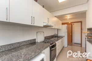 Apartamento à venda com 102m², 3 dormitórios, 1 suíte, 2 vagas, no bairro Tristeza em PORTO ALEGRE