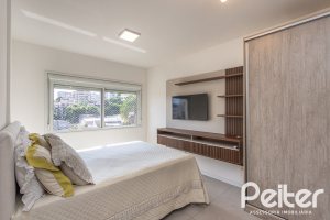 Apartamento à venda com 102m², 3 dormitórios, 1 suíte, 2 vagas, no bairro Tristeza em PORTO ALEGRE