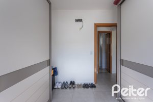 Apartamento à venda com 102m², 3 dormitórios, 1 suíte, 2 vagas, no bairro Tristeza em PORTO ALEGRE