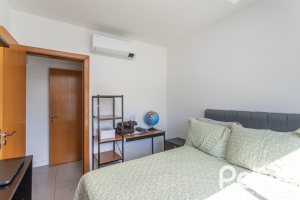 Apartamento à venda com 102m², 3 dormitórios, 1 suíte, 2 vagas, no bairro Tristeza em PORTO ALEGRE