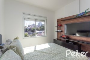 Apartamento à venda com 102m², 3 dormitórios, 1 suíte, 2 vagas, no bairro Tristeza em PORTO ALEGRE