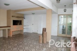 Casa à venda com 300m², 4 dormitórios, 2 suítes, 4 vagas, no bairro Vila Assunção em Porto Alegre