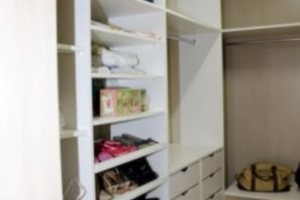 Casa à venda com 300m², 4 dormitórios, 2 suítes, 4 vagas, no bairro Vila Assunção em Porto Alegre