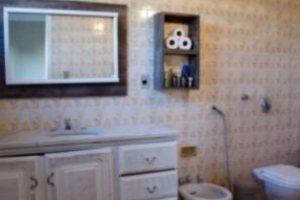 Casa à venda com 300m², 4 dormitórios, 2 suítes, 4 vagas, no bairro Vila Assunção em Porto Alegre