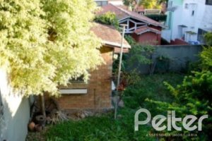 Casa à venda com 300m², 4 dormitórios, 2 suítes, 4 vagas, no bairro Vila Assunção em Porto Alegre