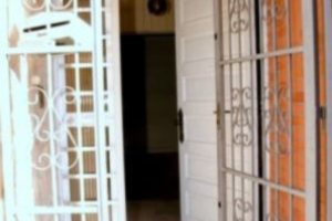 Casa à venda com 300m², 4 dormitórios, 2 suítes, 4 vagas, no bairro Vila Assunção em Porto Alegre