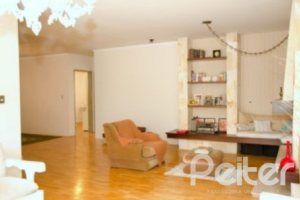 Casa à venda com 300m², 4 dormitórios, 2 suítes, 4 vagas, no bairro Vila Assunção em Porto Alegre