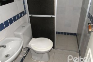 Casa à venda com 400m², 3 dormitórios, 1 suíte, 3 vagas, no bairro Jardim Isabel em Porto Alegre