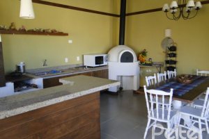 Casa à venda com 400m², 3 dormitórios, 1 suíte, 3 vagas, no bairro Jardim Isabel em Porto Alegre