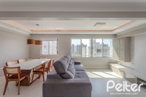 Apartamento à venda com 90m², 3 dormitórios, 1 suíte, 2 vagas, no bairro Tristeza em Porto Alegre