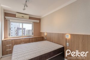 Apartamento à venda com 90m², 3 dormitórios, 1 suíte, 2 vagas, no bairro Tristeza em Porto Alegre