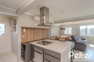 Apartamento à venda com 90m², 3 dormitórios, 1 suíte, 2 vagas, no bairro Tristeza em Porto Alegre