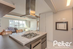 Apartamento à venda com 90m², 3 dormitórios, 1 suíte, 2 vagas, no bairro Tristeza em Porto Alegre