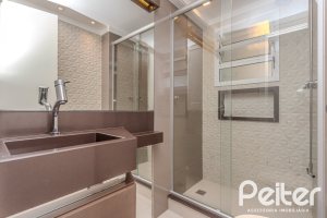 Apartamento à venda com 90m², 3 dormitórios, 1 suíte, 2 vagas, no bairro Tristeza em Porto Alegre