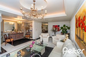 Casa à venda com 407m², 3 dormitórios, 2 suítes, 4 vagas, no bairro Ipanema em Porto Alegre