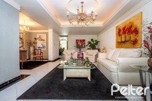 Casa à venda com 407m², 3 dormitórios, 2 suítes, 4 vagas, no bairro Ipanema em Porto Alegre