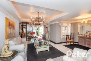 Casa à venda com 407m², 3 dormitórios, 2 suítes, 4 vagas, no bairro Ipanema em Porto Alegre