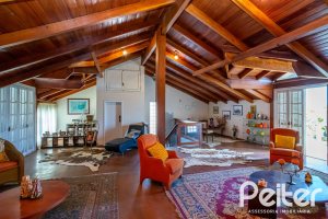 Casa à venda com 407m², 3 dormitórios, 2 suítes, 4 vagas, no bairro Ipanema em Porto Alegre