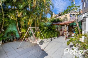 Casa à venda com 407m², 3 dormitórios, 2 suítes, 4 vagas, no bairro Ipanema em Porto Alegre