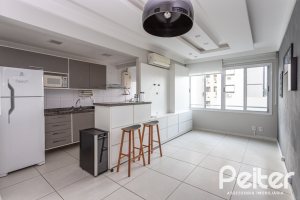 Apartamento à venda com 57m², 2 dormitórios, 1 suíte, 1 vaga, no bairro Tristeza em Porto Alegre