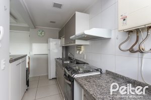 Apartamento à venda com 57m², 2 dormitórios, 1 suíte, 1 vaga, no bairro Tristeza em Porto Alegre