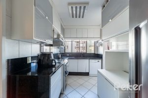 Apartamento à venda com 136m², 3 dormitórios, 1 suíte, 3 vagas, no bairro Tristeza em PORTO ALEGRE