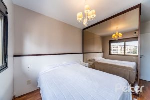 Apartamento à venda com 136m², 3 dormitórios, 1 suíte, 3 vagas, no bairro Tristeza em PORTO ALEGRE