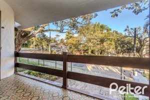 Casa à venda com 350m², 3 dormitórios, 1 suíte, 2 vagas, no bairro Jardim Isabel em Porto Alegre