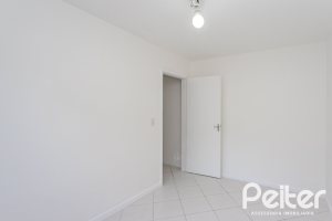 Casa à venda com 350m², 3 dormitórios, 1 suíte, 2 vagas, no bairro Jardim Isabel em Porto Alegre