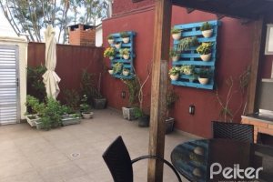 Casa em Condomínio à venda com 270m², 3 dormitórios, 1 suíte, 3 vagas, no bairro Tristeza em Porto Alegre