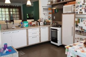 Casa em Condomínio à venda com 270m², 3 dormitórios, 1 suíte, 3 vagas, no bairro Tristeza em Porto Alegre