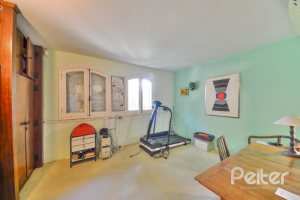 Casa à venda com 442m², 6 dormitórios, 3 suítes, 3 vagas, no bairro Vila Assunção em Porto Alegre