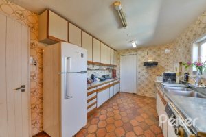 Casa à venda com 442m², 6 dormitórios, 3 suítes, 3 vagas, no bairro Vila Assunção em Porto Alegre