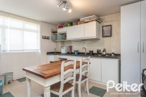 Cobertura à venda com 150m², 2 dormitórios, 1 vaga, no bairro Tristeza em Porto Alegre