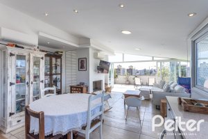 Cobertura à venda com 150m², 2 dormitórios, 1 vaga, no bairro Tristeza em Porto Alegre