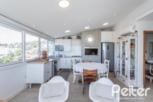 Cobertura à venda com 150m², 2 dormitórios, 1 vaga, no bairro Tristeza em Porto Alegre