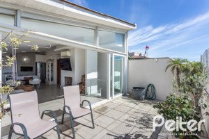 Cobertura à venda com 150m², 2 dormitórios, 1 vaga, no bairro Tristeza em Porto Alegre