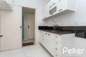 Apartamento à venda com 95m², 3 dormitórios, 1 suíte, 2 vagas, no bairro Tristeza em Porto Alegre