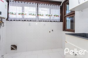 Apartamento à venda com 95m², 3 dormitórios, 1 suíte, 2 vagas, no bairro Tristeza em Porto Alegre