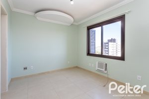Apartamento à venda com 95m², 3 dormitórios, 1 suíte, 2 vagas, no bairro Tristeza em Porto Alegre