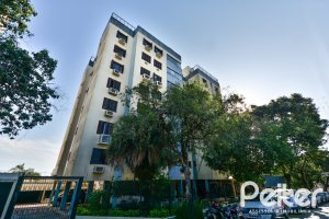 Apartamento à venda com 95m², 3 dormitórios, 1 suíte, 2 vagas, no bairro Tristeza em Porto Alegre