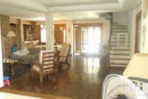 Casa à venda com 390m², 4 dormitórios, 1 suíte, 3 vagas, no bairro Vila Assunção em Porto Alegre