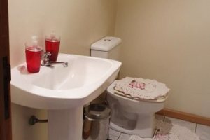 Casa à venda com 192m², 3 dormitórios, 1 suíte, 2 vagas, no bairro Cristal em Porto Alegre