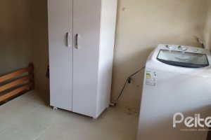 Casa à venda com 192m², 3 dormitórios, 1 suíte, 2 vagas, no bairro Cristal em Porto Alegre